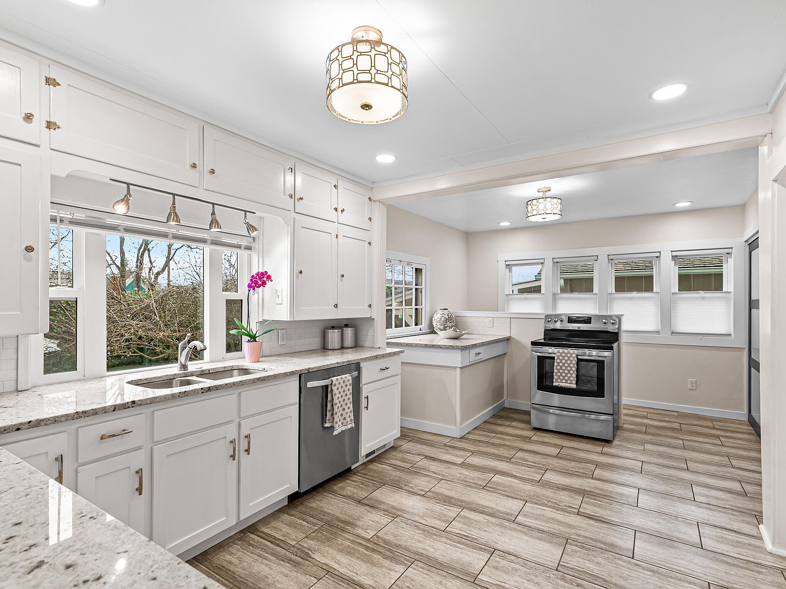 216 Central Ave Ashland, OR 97520 | Single Family