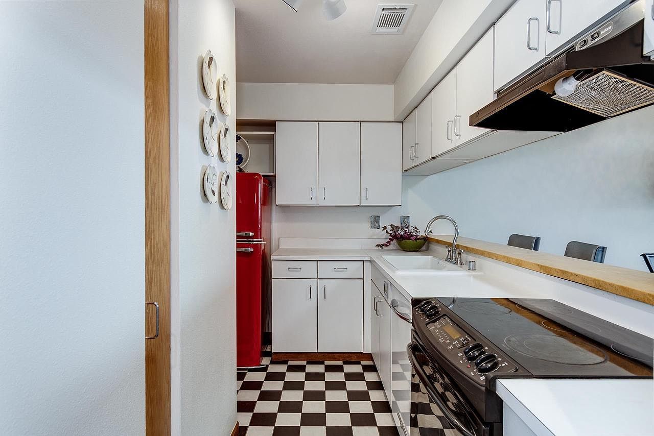 404 S Blount St UNIT 307 Madison, WI 53703  | Condominium