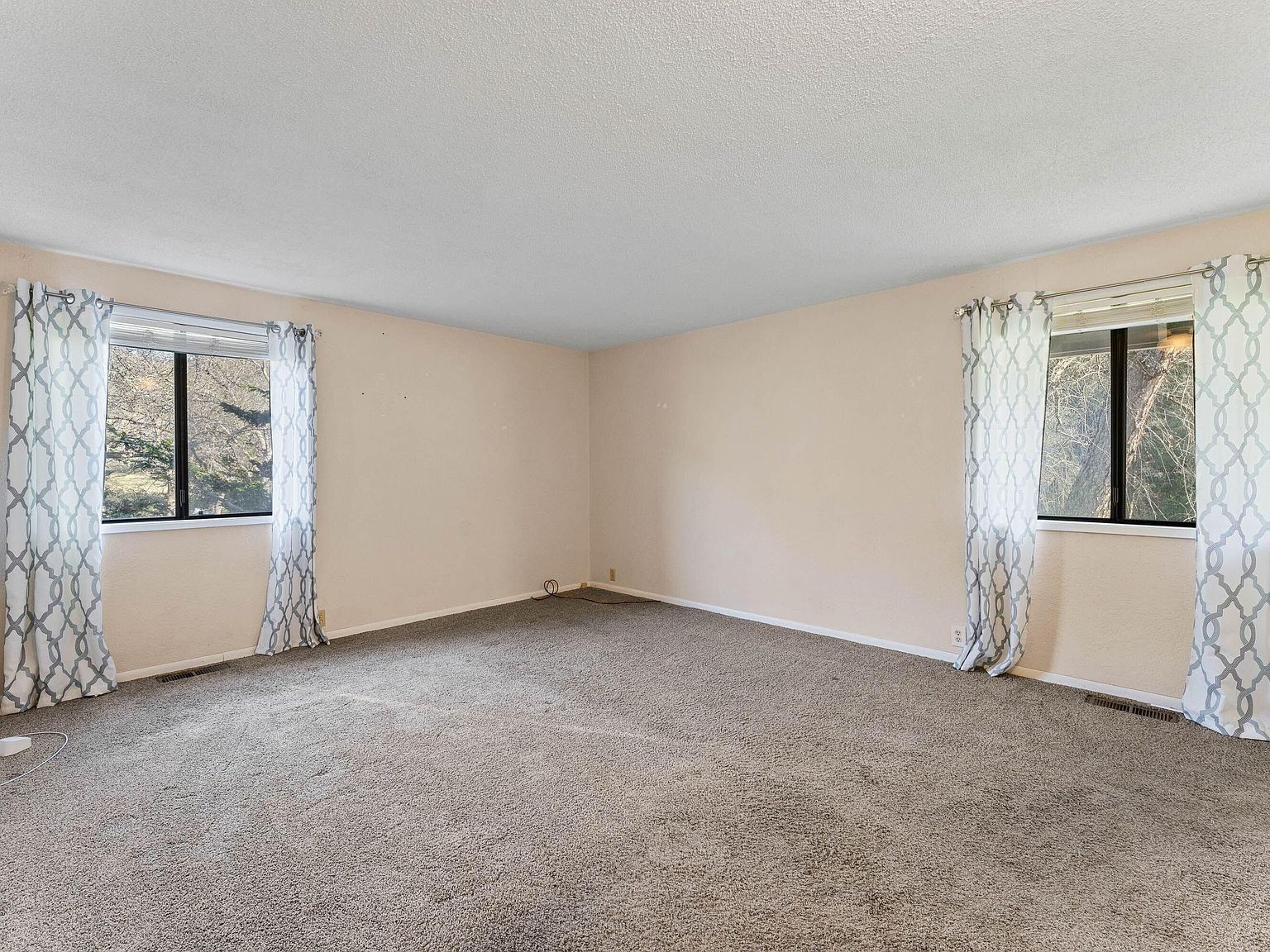 949 Wards Creek Rd Rogue River, OR 97537  | Single Family