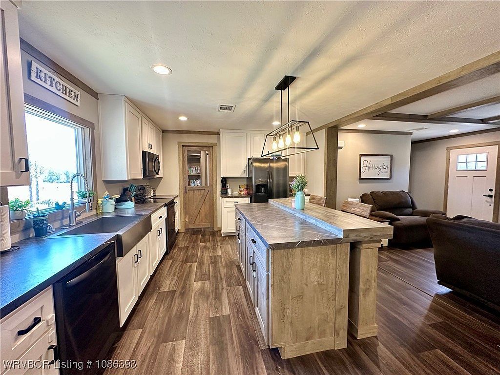 107 Blackstone Cir Wister, OK 74966 | New build