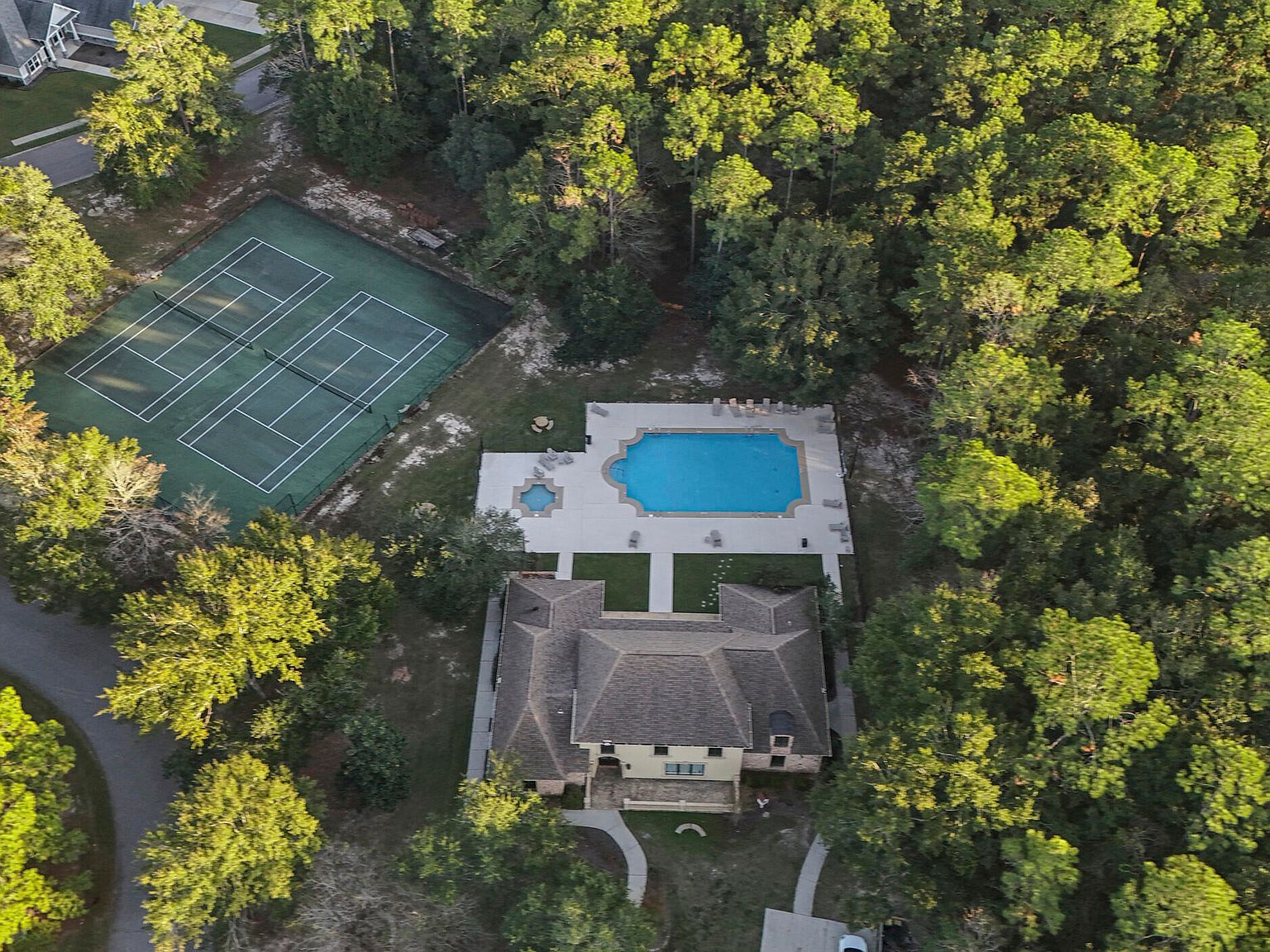 7343 N Aberdeen Dr Pass Christian, MS 39571  | Single Family