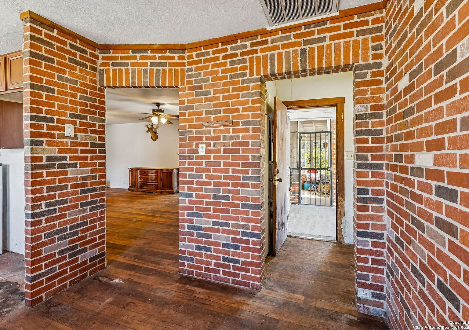 4035 Parkway Dr San Antonio, TX 78228  | Single Family