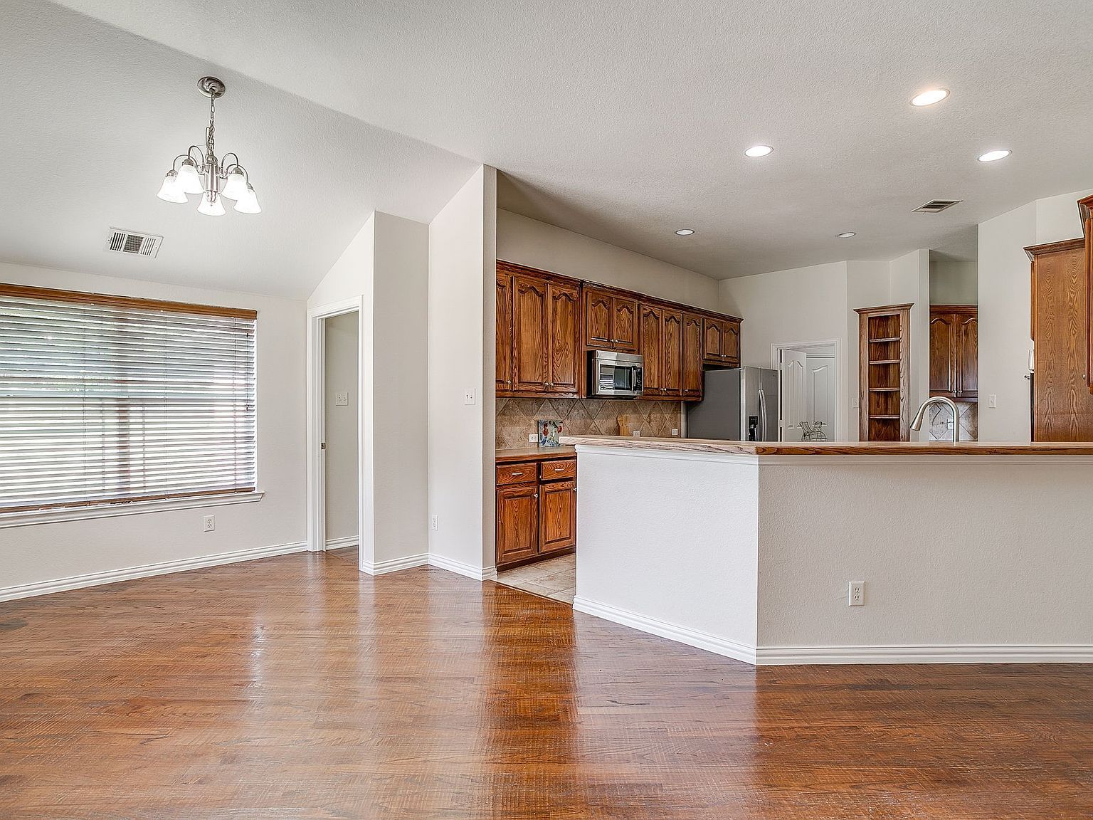 209 Cooperstown Dr Springtown, TX 76082 | Single Family