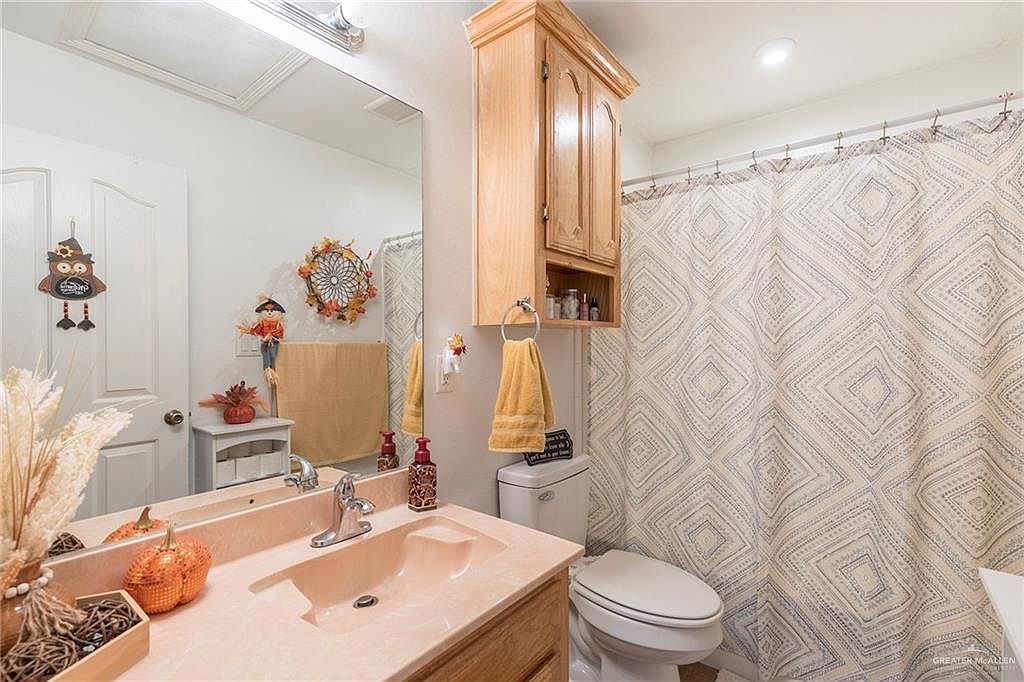 1920 W Western Dr Edinburg, TX 78539  | Multi Family