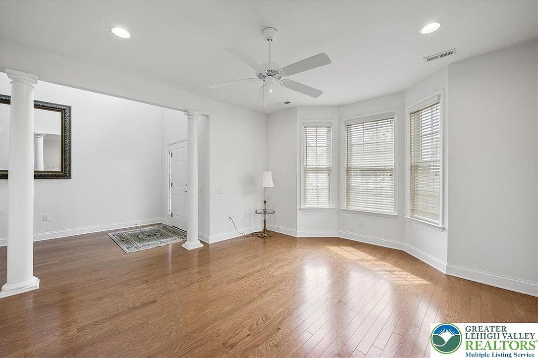 2616 Pioneer Rd Bethlehem, PA 18017  | Condominium