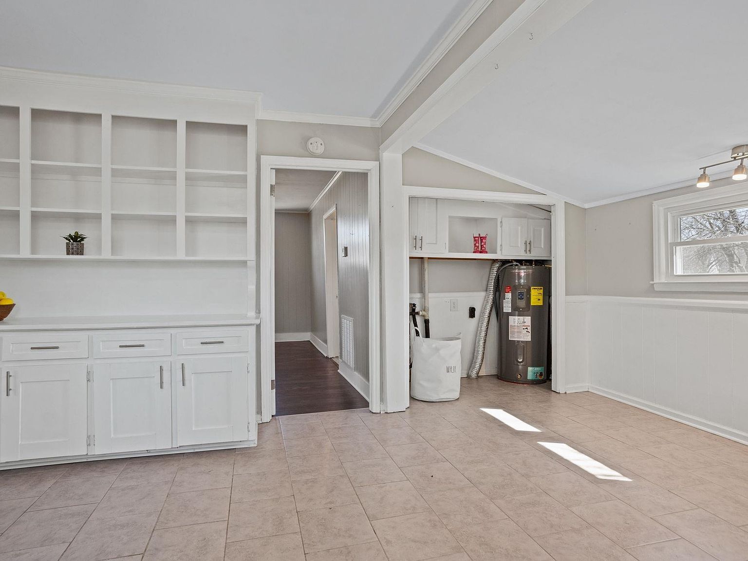 181 J St Greer, SC 29651  | Single Family