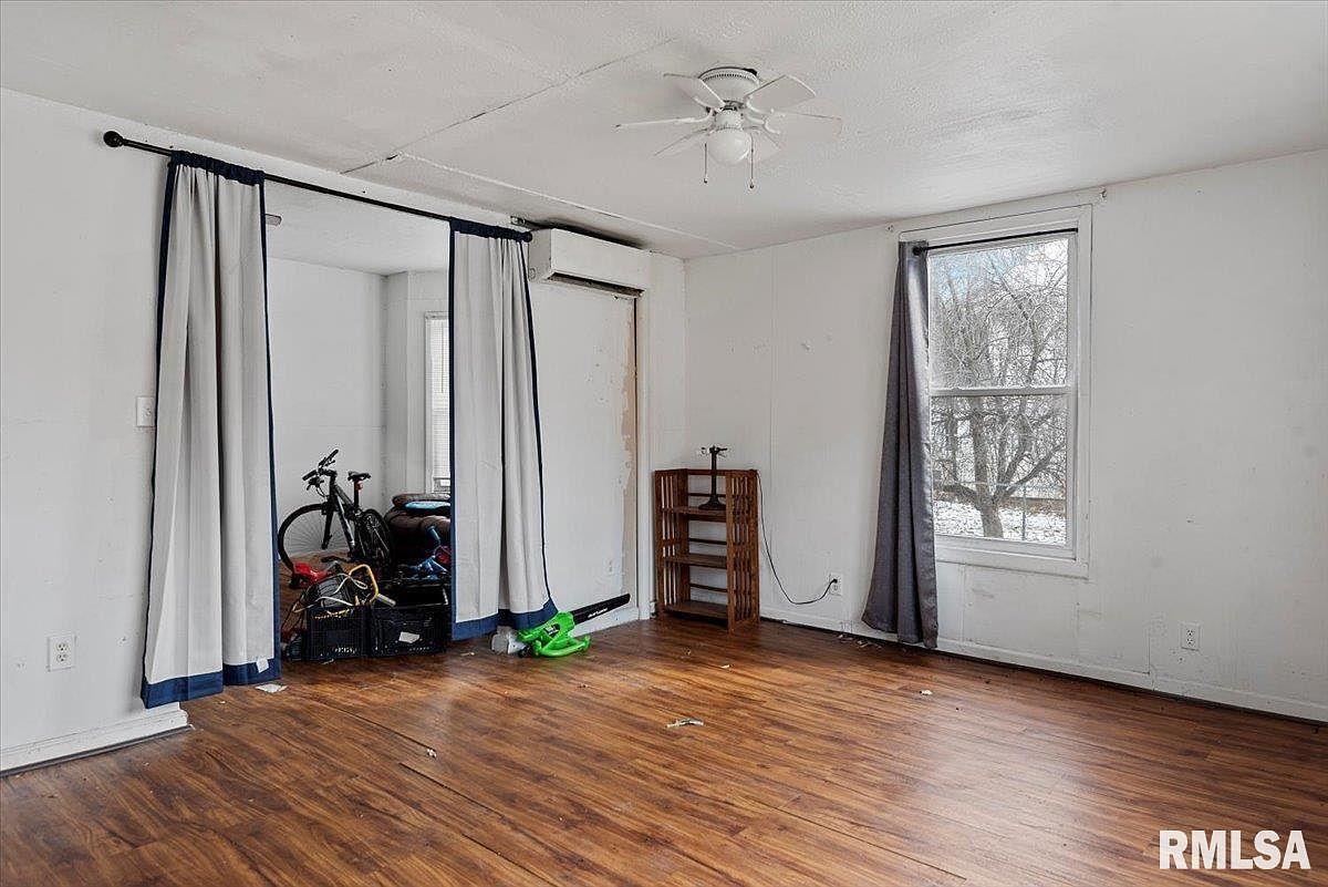 922-924 N 4th St Springfield, IL 62702  | Single Family