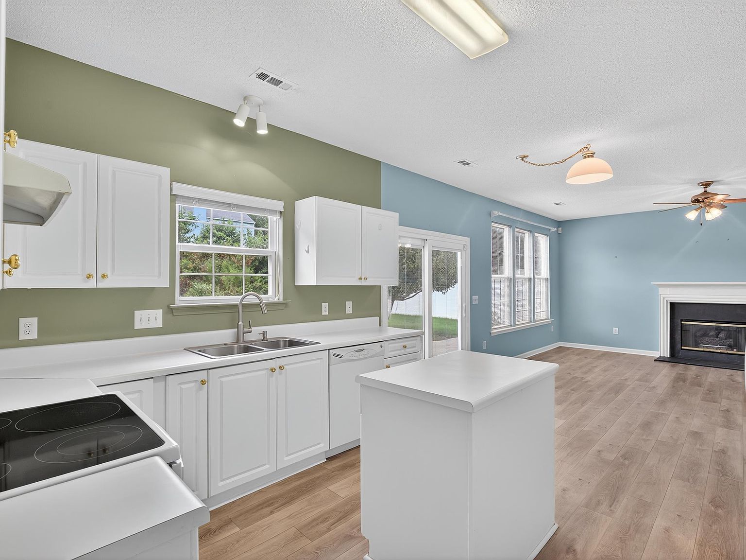 6 Sentry Way Simpsonville, SC 29680  | Single Family