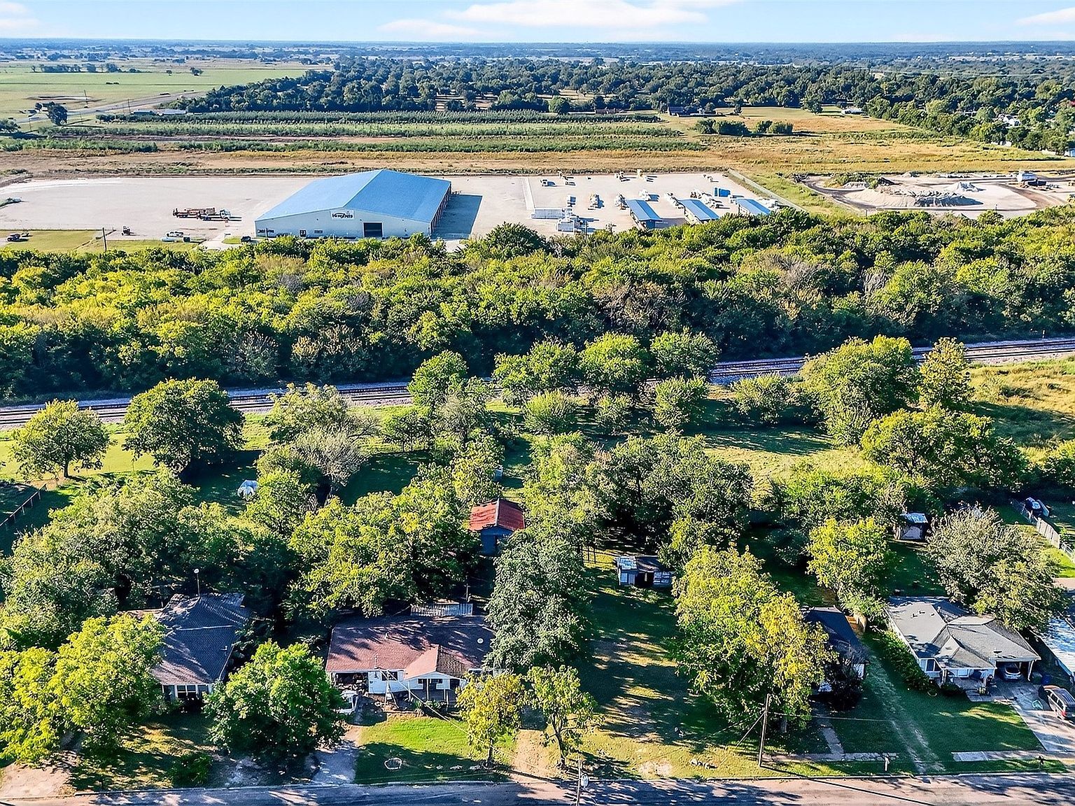 634 E South St Whitesboro, TX 76273 | Single Family