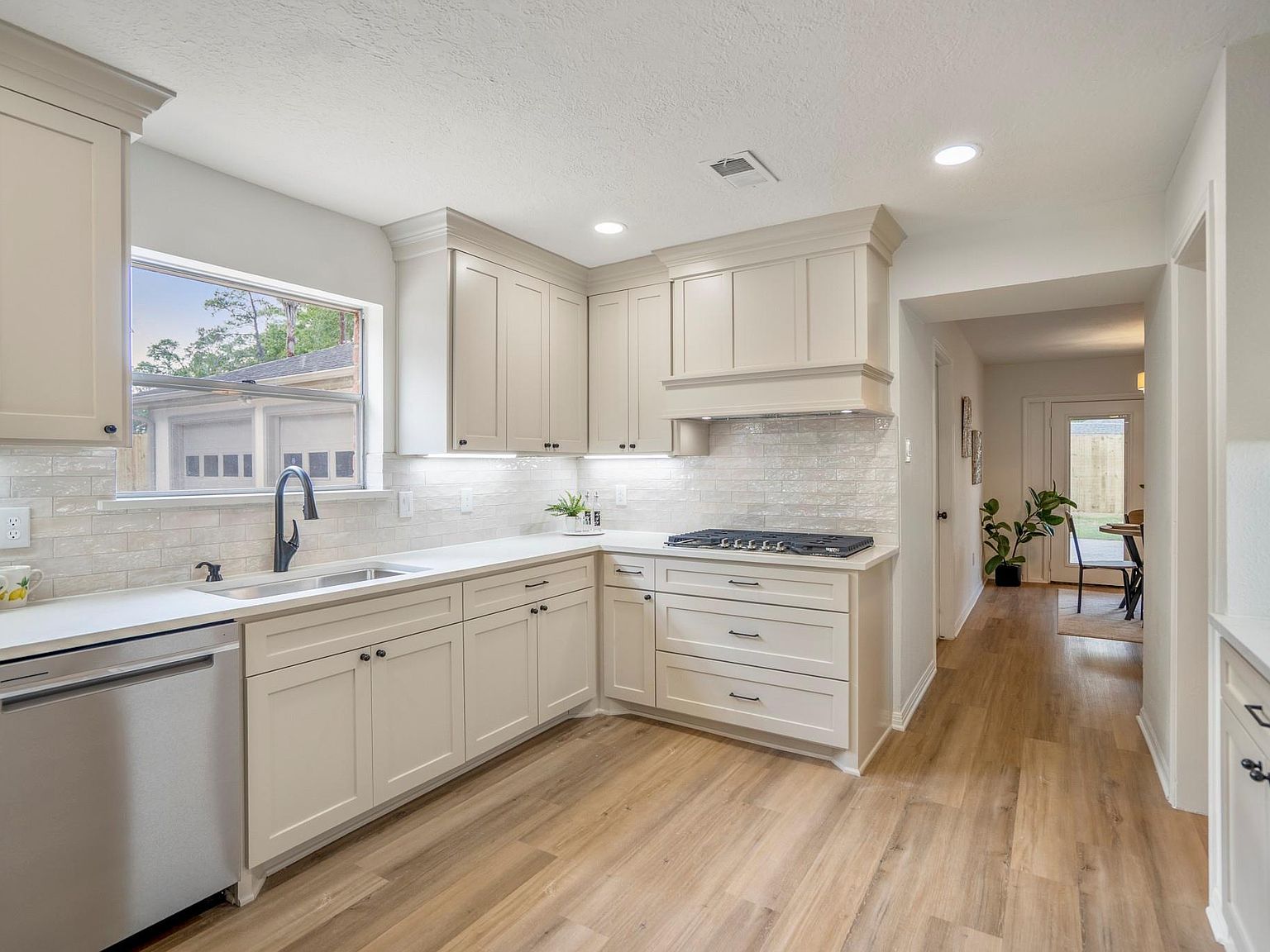 8006 Vickridge Ln Spring, TX 77379  | Single Family