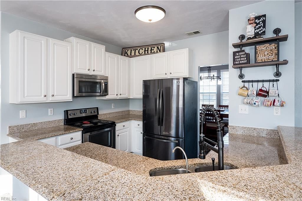 1004 Hillpoint Rd Suffolk, VA 23434  | Single Family