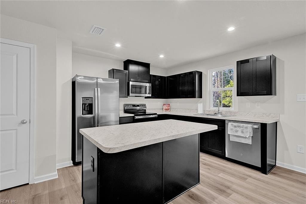 221 Summit Path Franklin, VA 23851  | Condominium