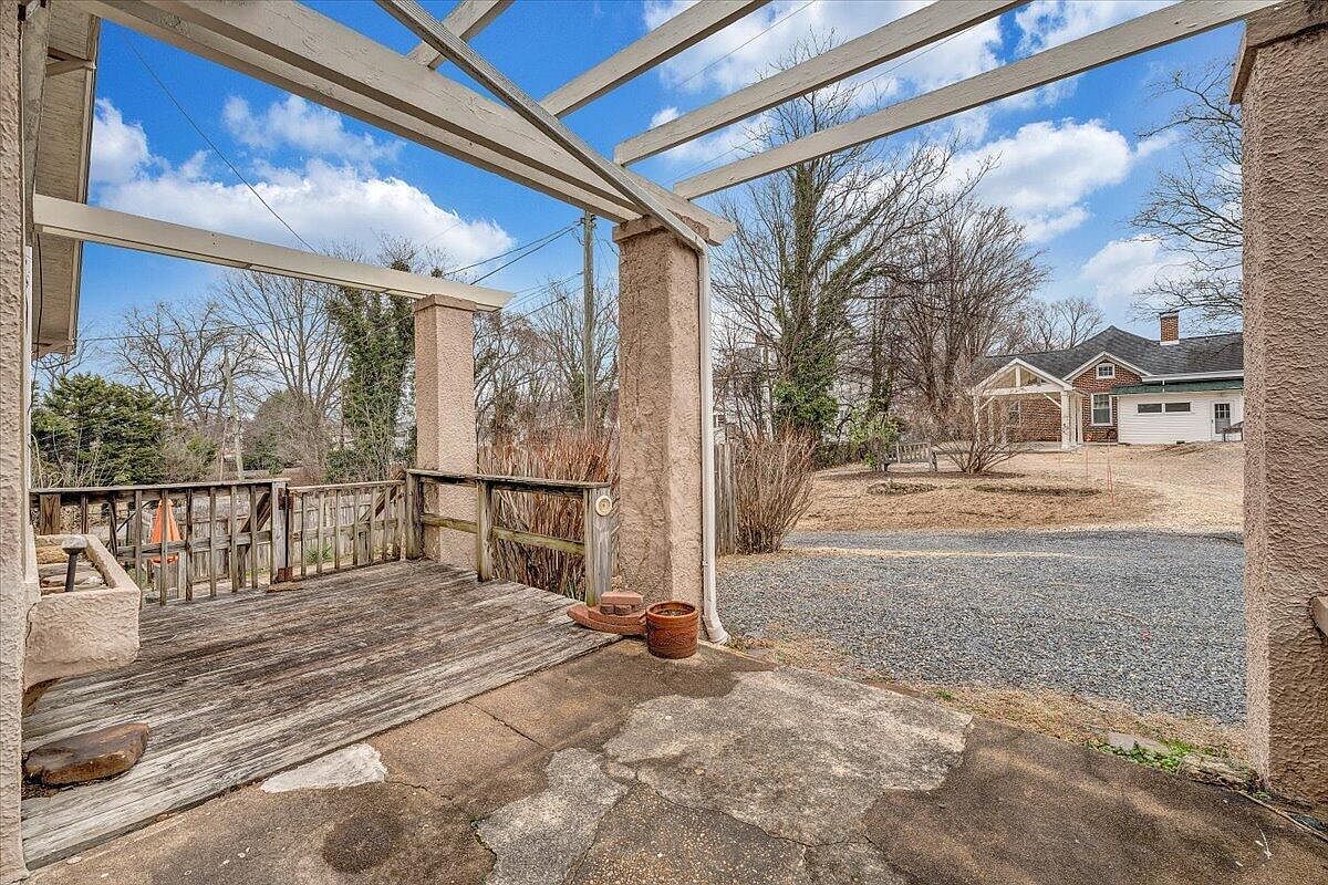 2117 Brandon Ave SW Roanoke, VA 24015 | Single Family