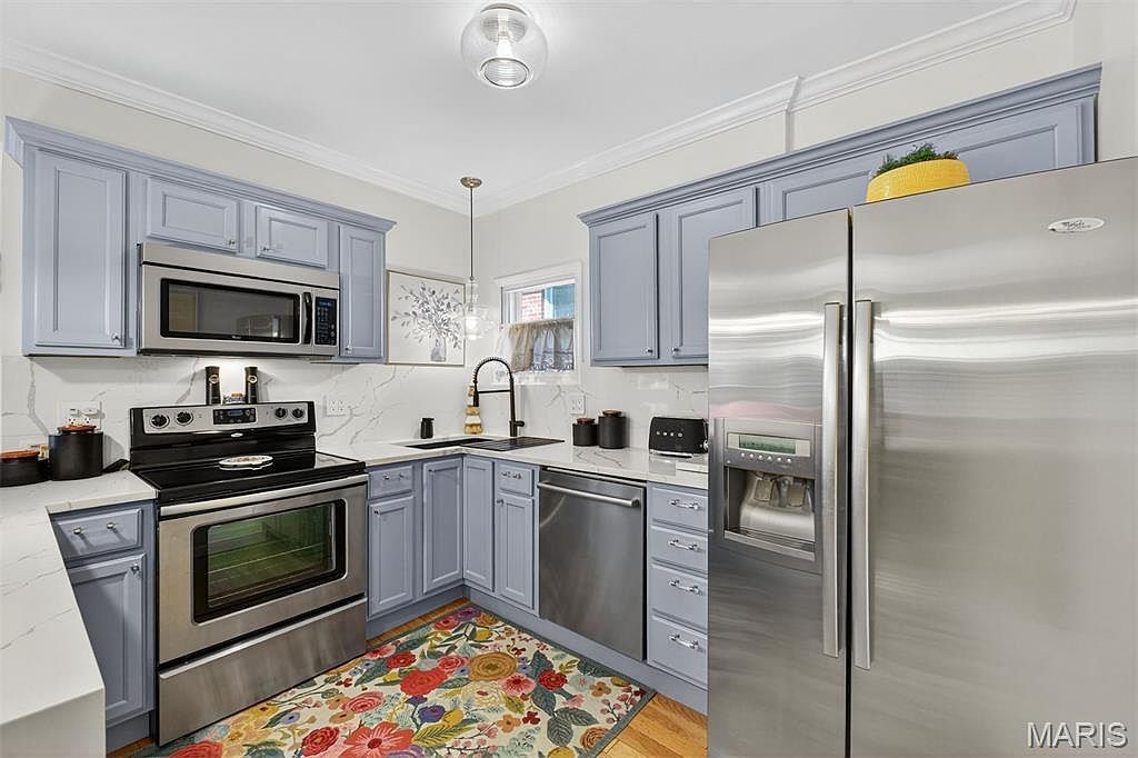 7718 Lile Ave Saint Louis, MO 63117  | Single Family