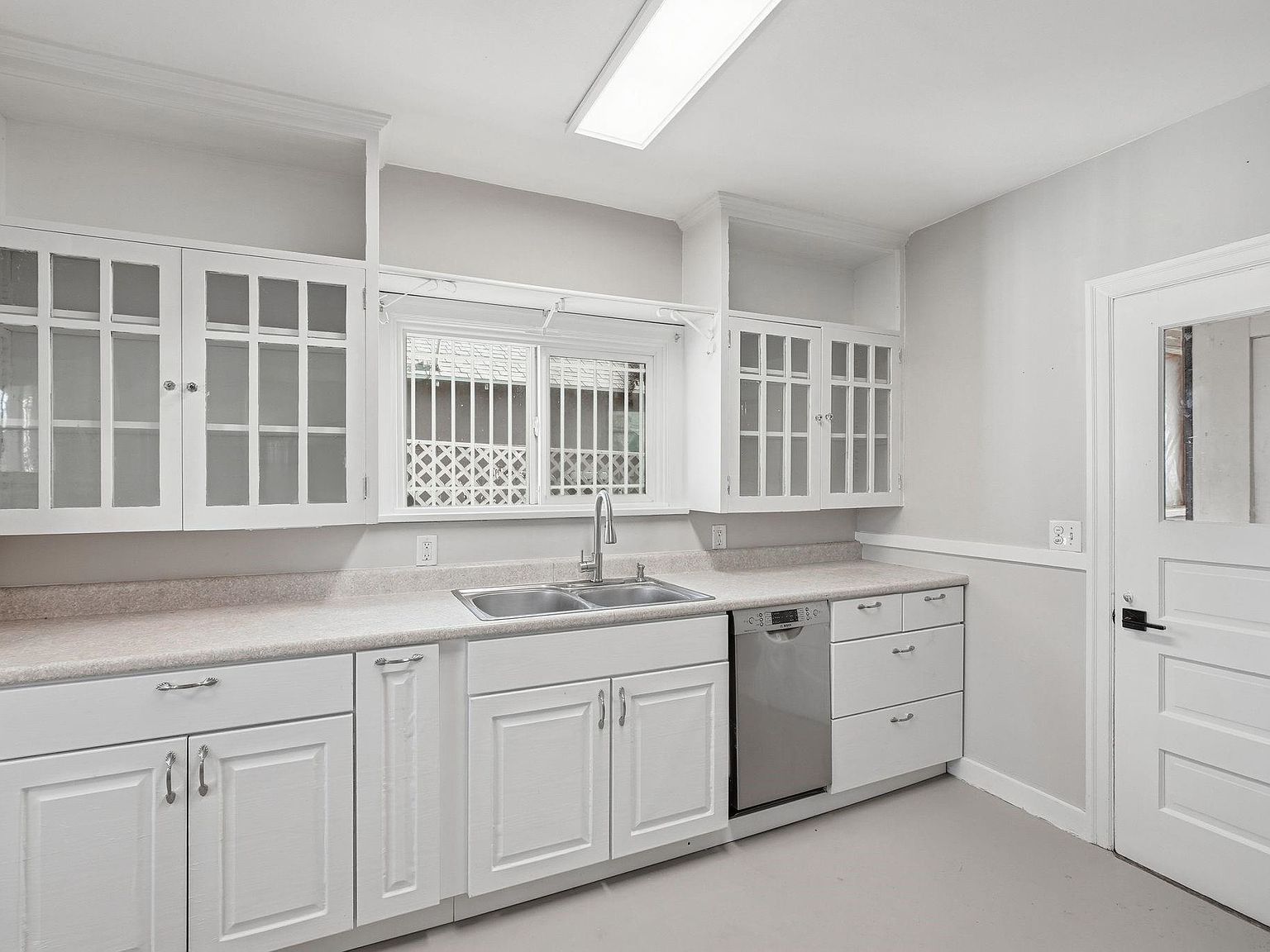 38 E Lacrosse Ave Spokane, WA 99207  | Single Family