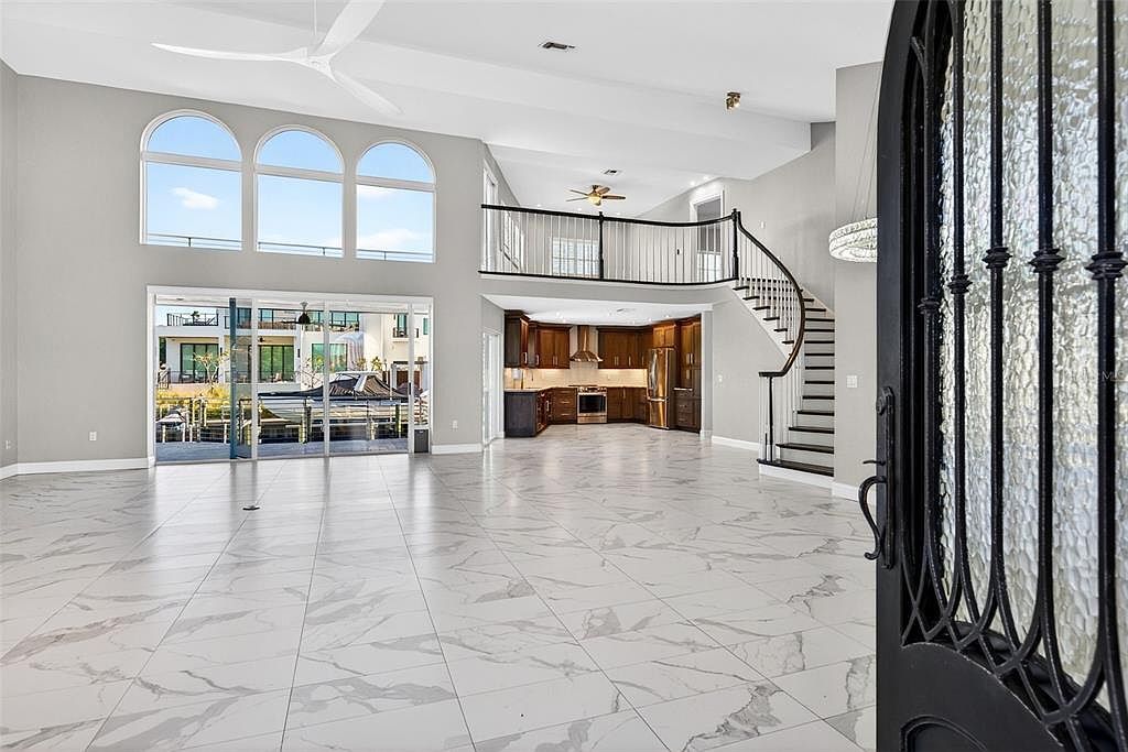 562 Ranger Ln Longboat Key, FL 34228  | Single Family