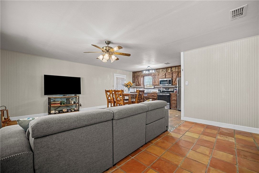 (undisclosed Address) Skidmore, TX 78389  | Single Family