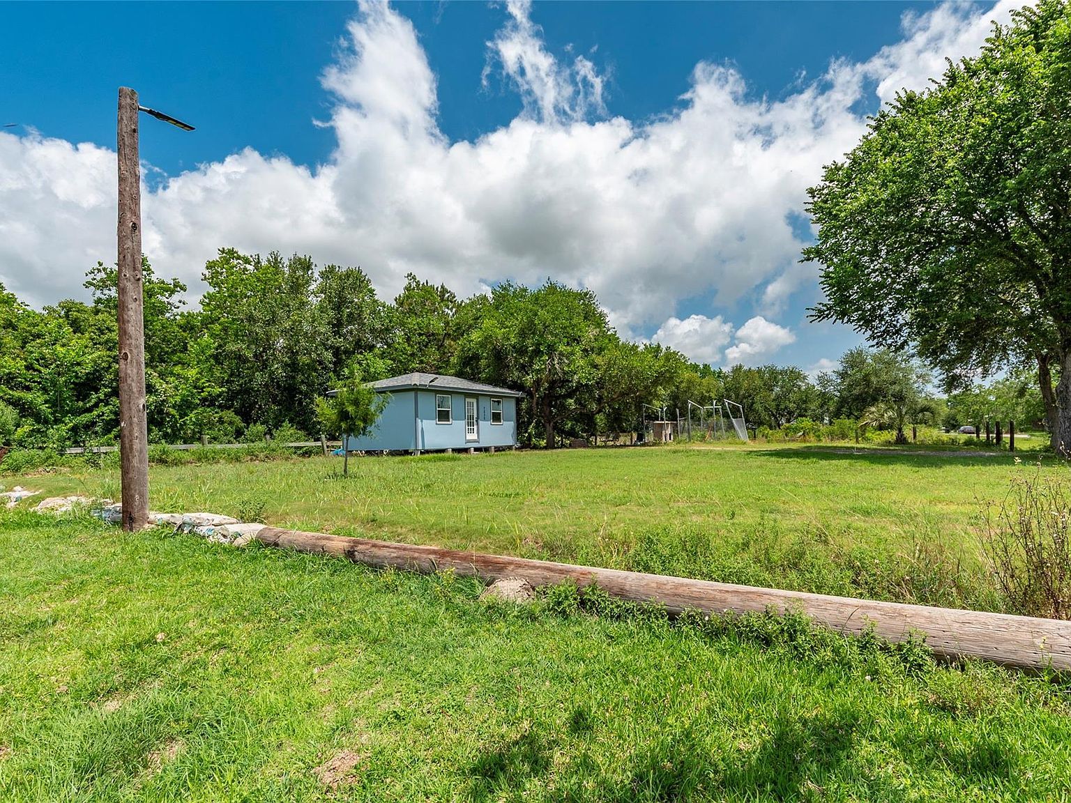 7230 Moore St Hitchcock, TX 77563  | Single Family