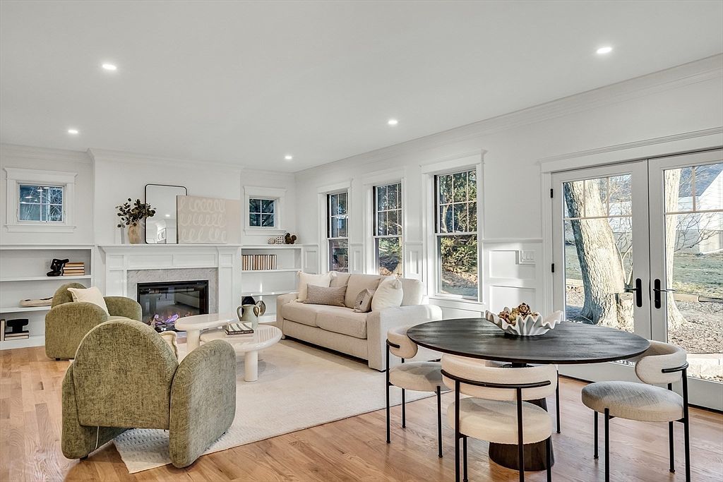 19 Deering Ave Lexington, MA 02421  | Single Family