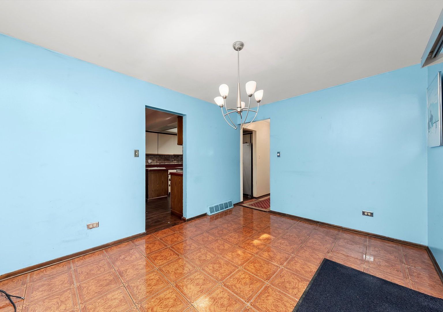 943 E 164th Ct South Holland, IL 60473  | Single Family