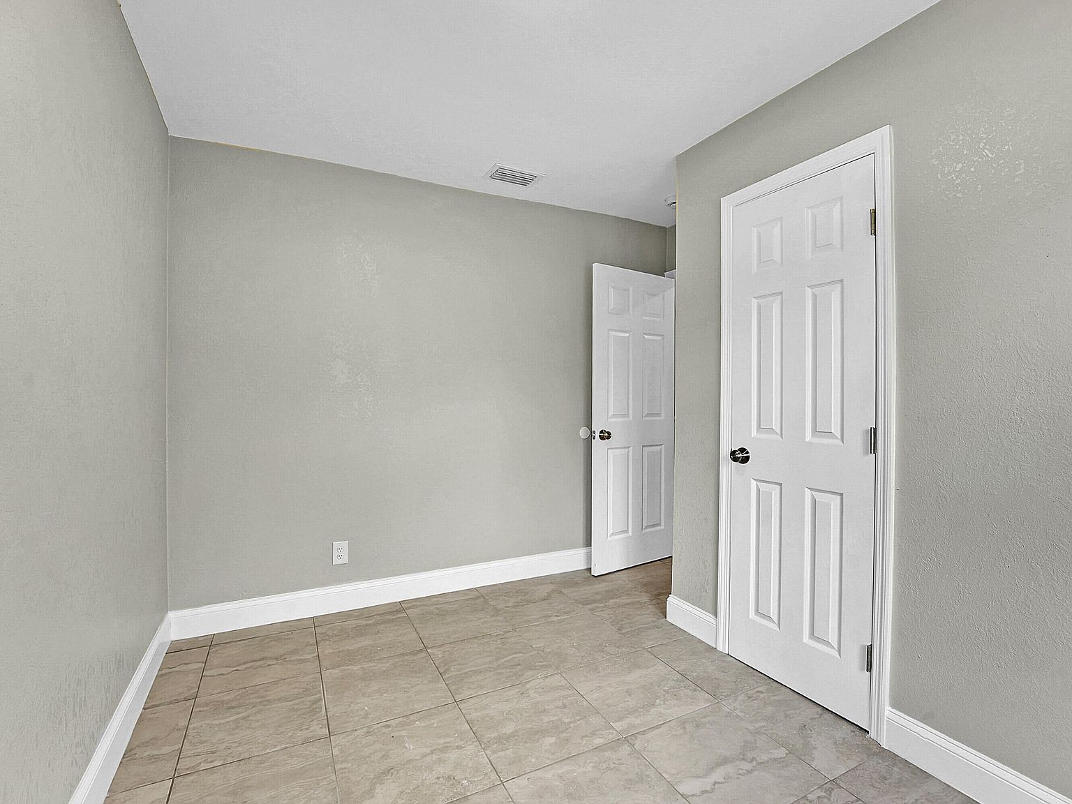 304 N 28th St Fort Pierce, FL 34947 | Single Family