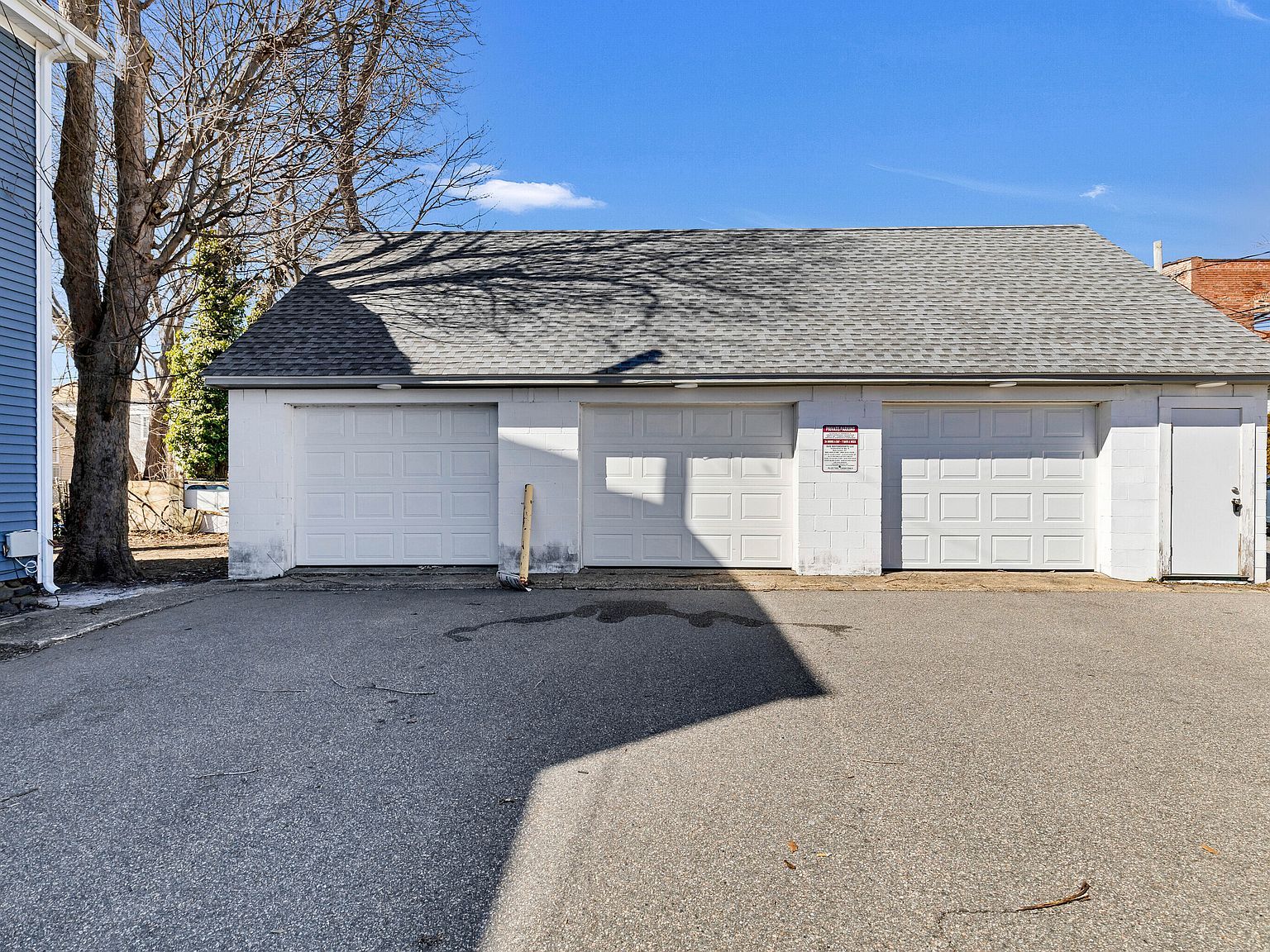 9 Brewer St UPPR # New London, CT 06320 | Multi Family