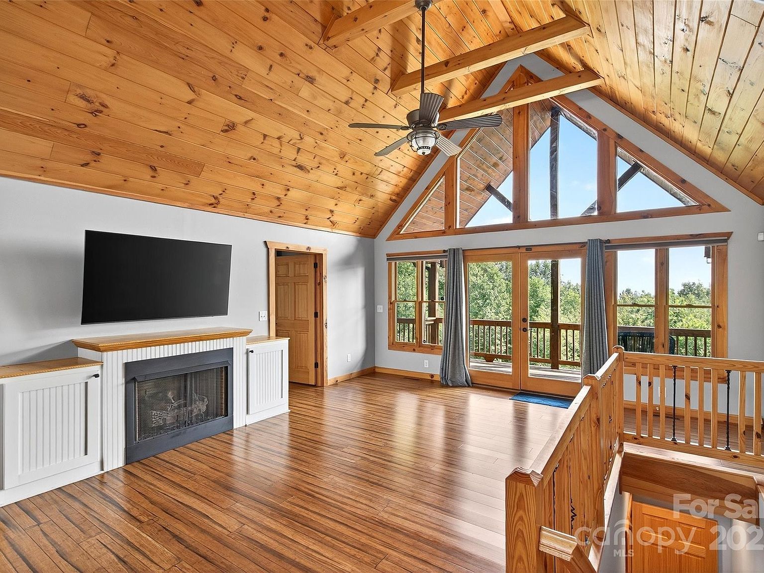 26 Lakeview Trl Nebo, NC 28761 | Single Family