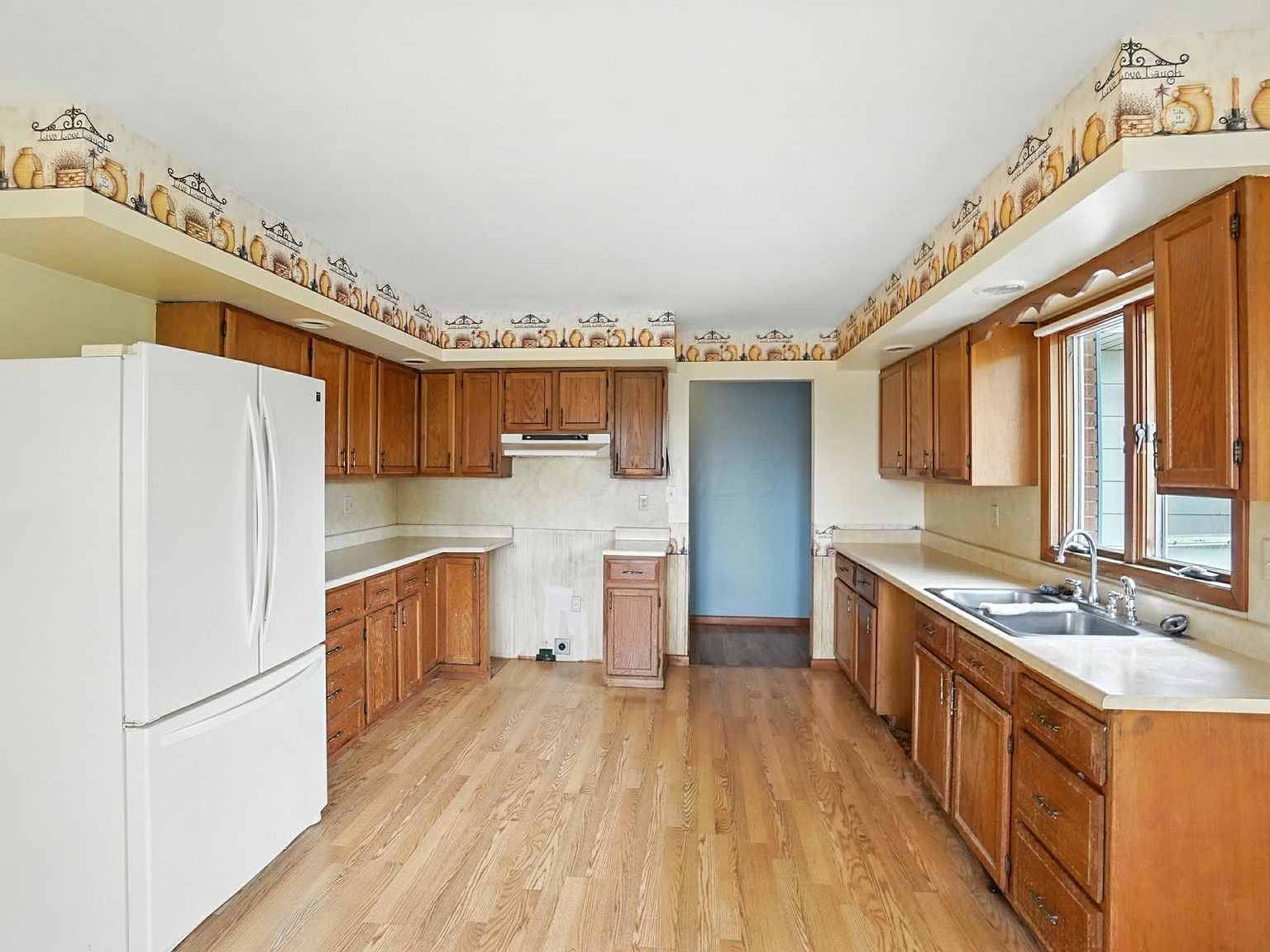 24 W High St Jeffersonville, OH 43128  | Single Family