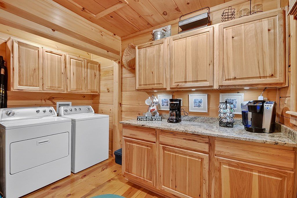 99 Dustin Dr S Ellijay, GA 30540  | Single Family