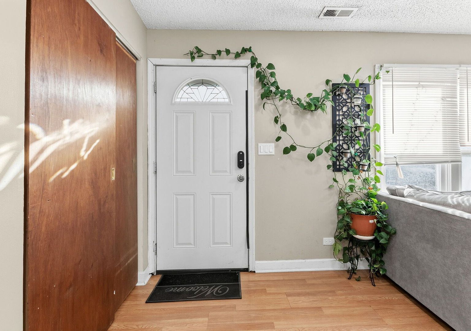 100 Pratt Blvd Roselle, IL 60172 | Single Family