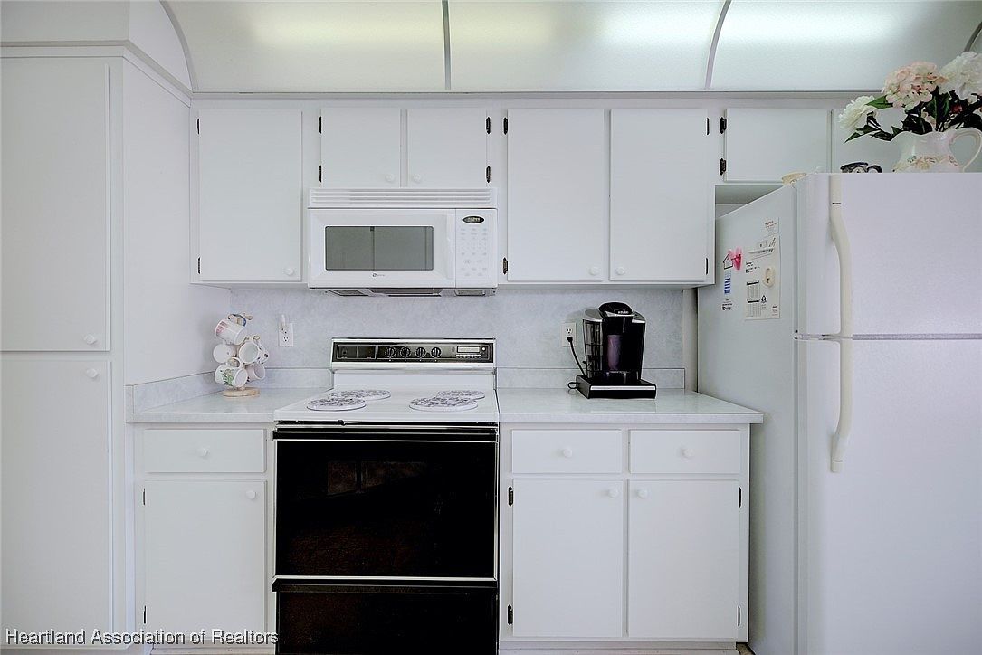 347 Grove Cir Avon Park, FL 33825 | Condominium