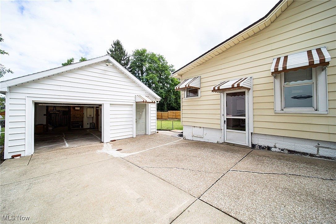 411 Eastlawn St Geneva, OH 44041 | Single Family