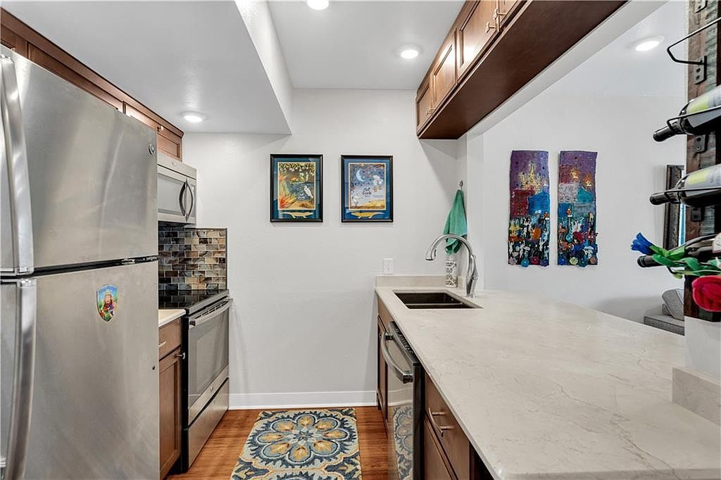 3201 Saint Charles Ave APT 218 New Orleans, LA 70115  | Condominium