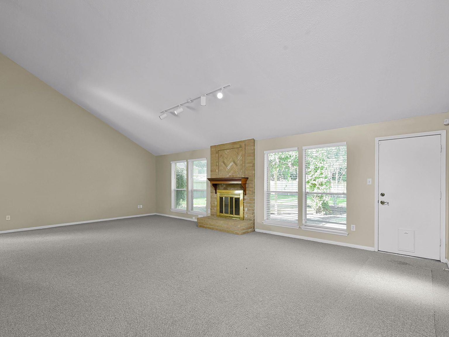 6614 Vialinda Dr Houston, TX 77083  | Single Family