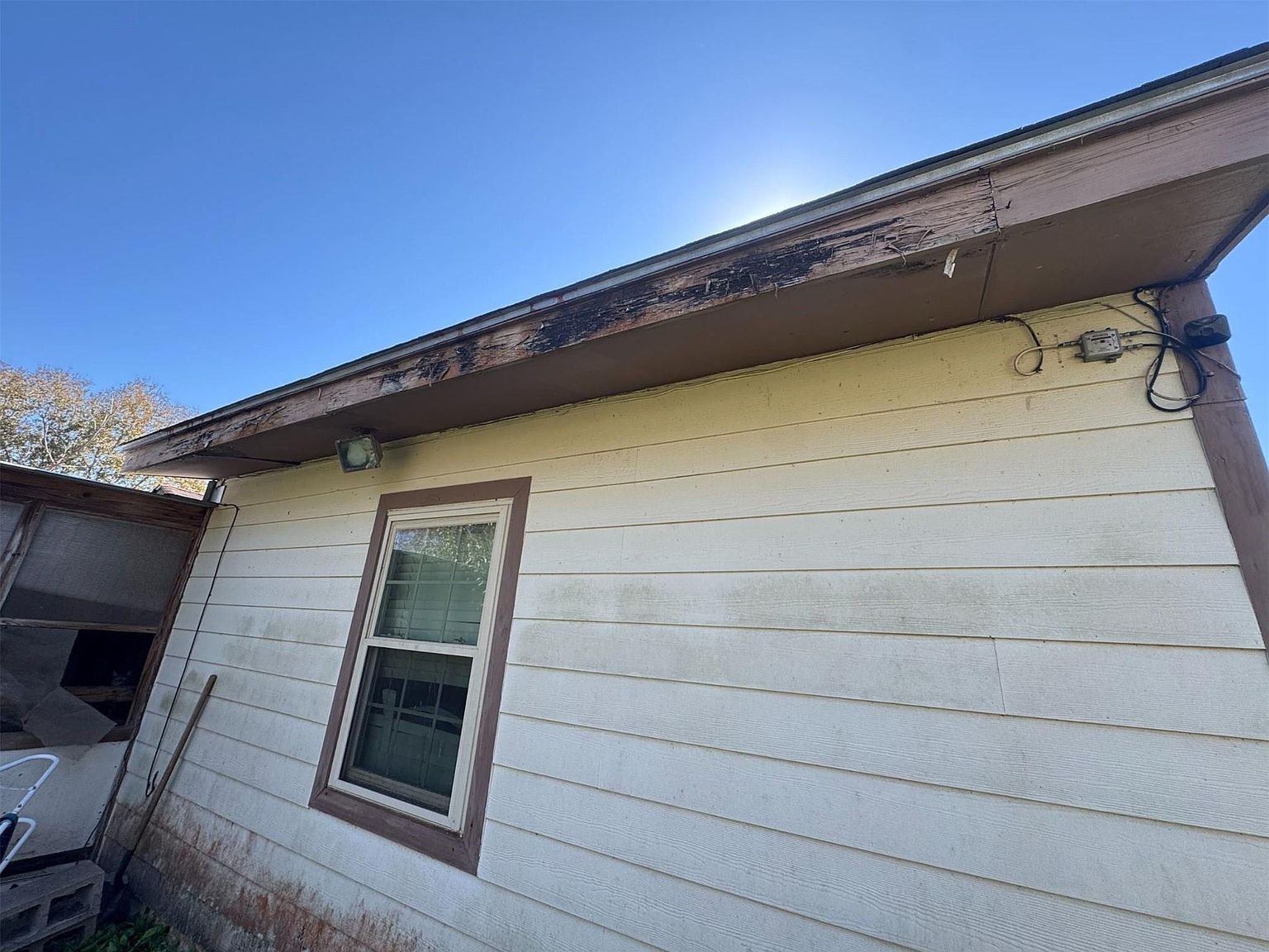 913 Southampton St Angleton, TX 77515  | Single Family