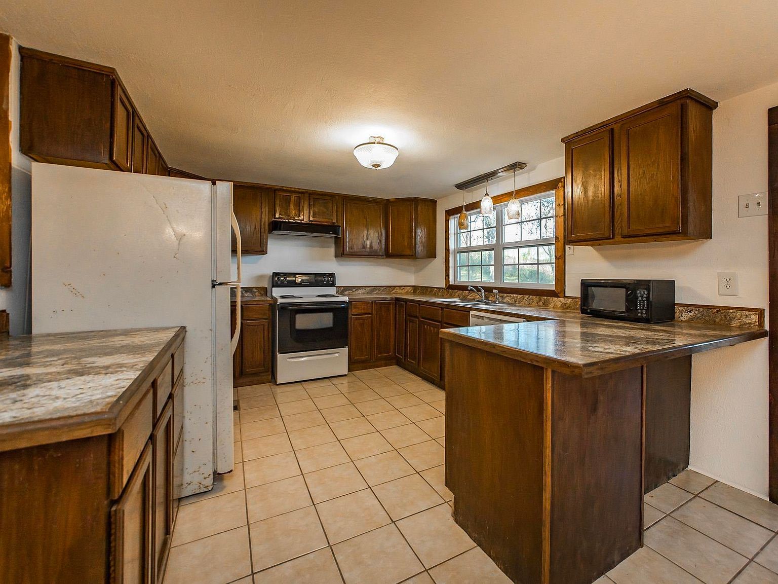 138 Satin Cir Malvern, AR 72104 | Single Family