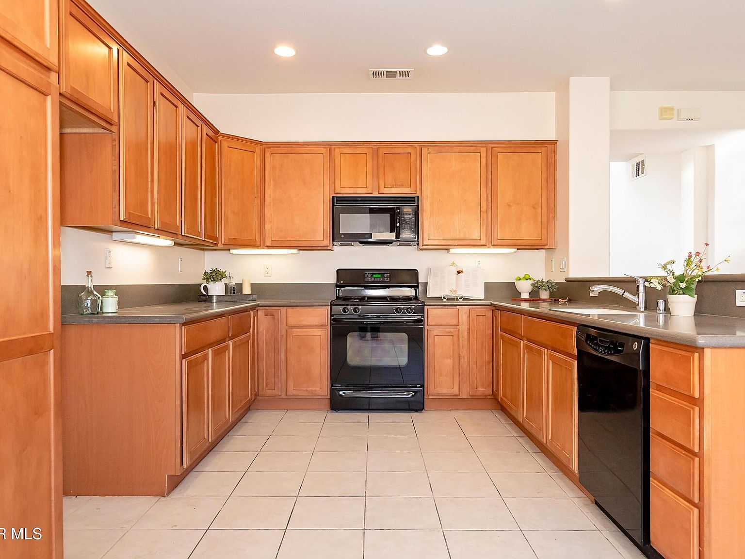 3147 W Kildare St Lancaster, CA 93536  | Single Family