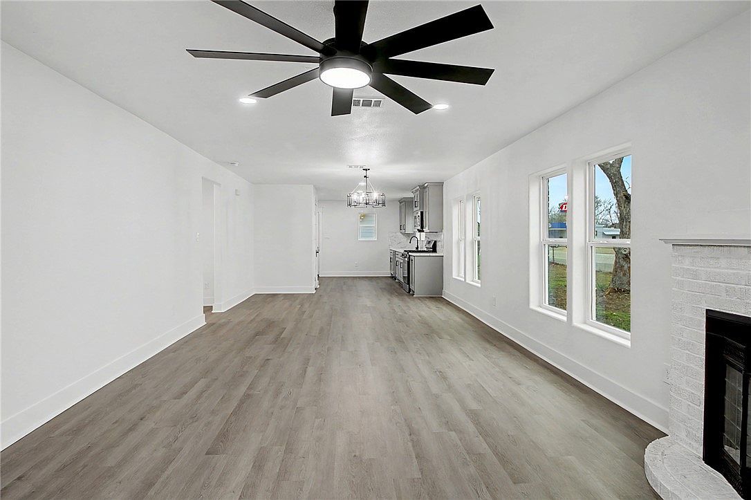 902 Post Oak St Hearne, TX 77859  | Single Family