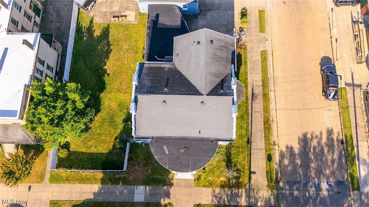 3595 Belmont St Bellaire, OH 43906  | Single Family