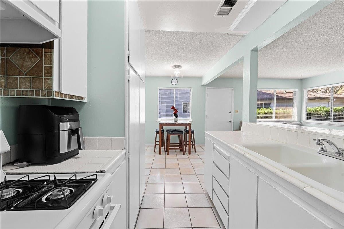 1730 Fremont Ct APT 2 Davis, CA 95618  | Condominium