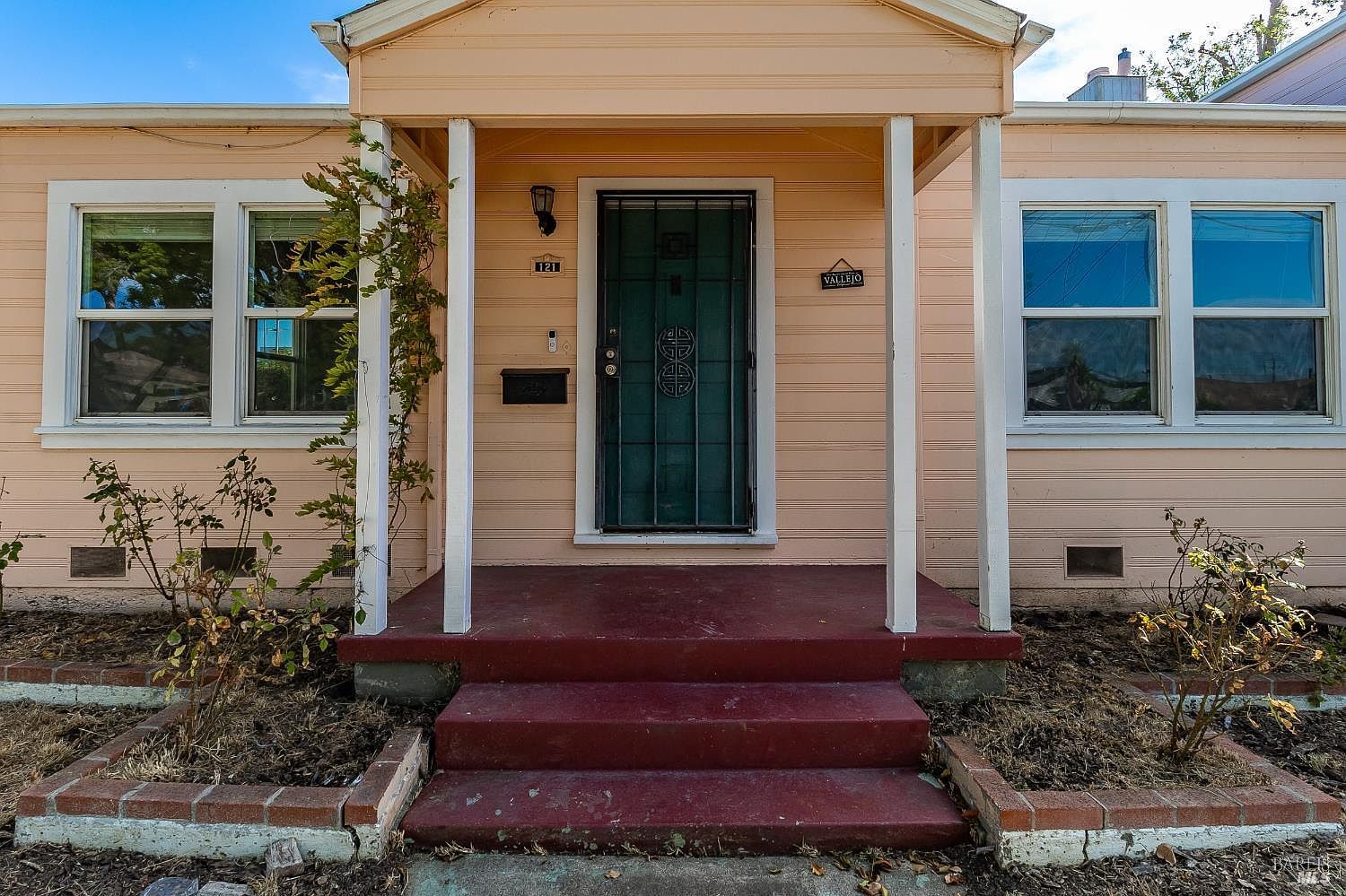 121 California St Vallejo, CA 94590  | Single Family