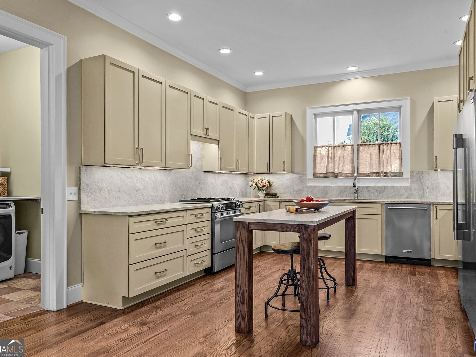 568 New Post Rd Madison, GA 30650  | Single Family