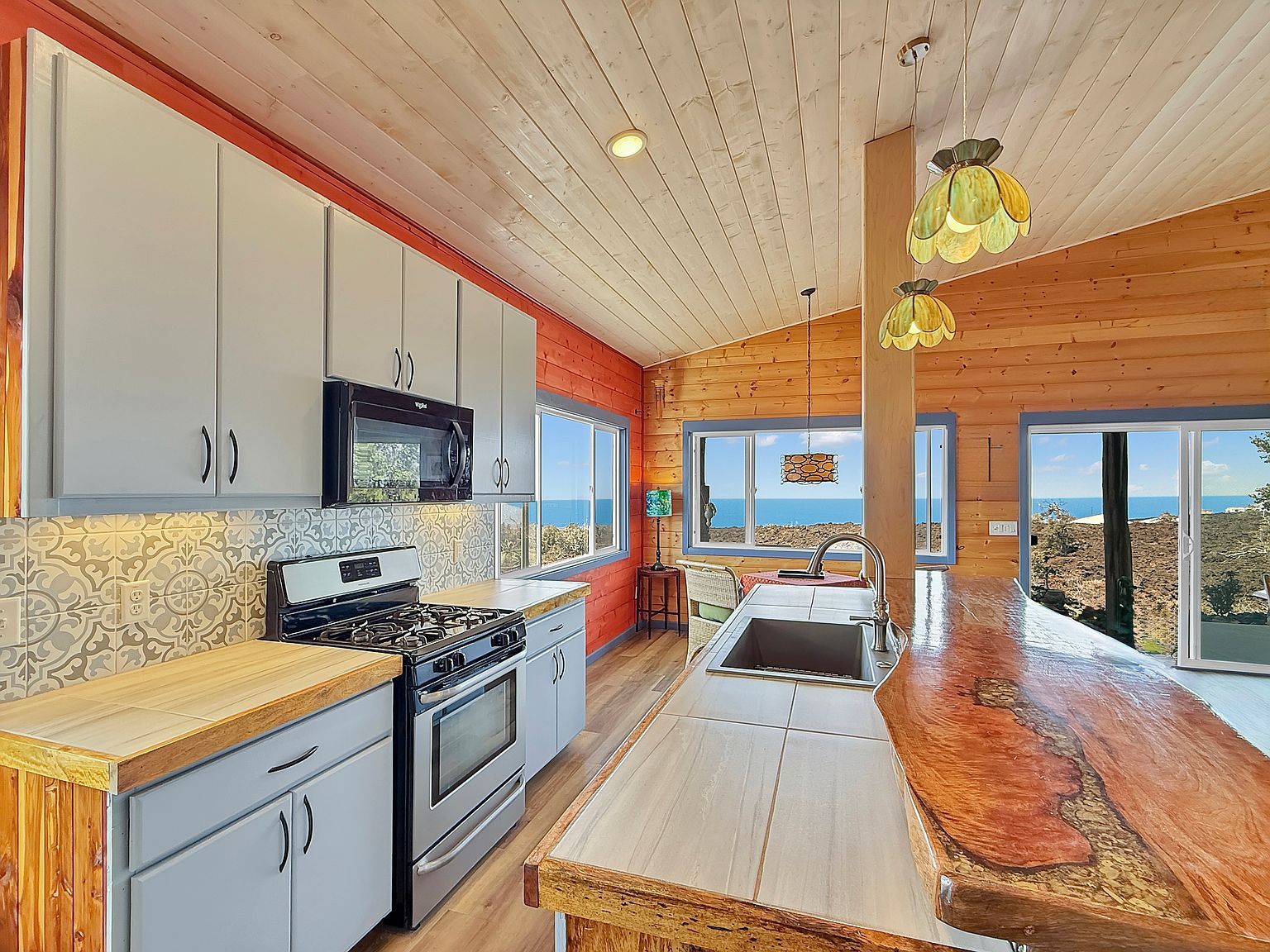 92-8427 Hibiscus Dr Captain Cook, HI 96704 | Single Family