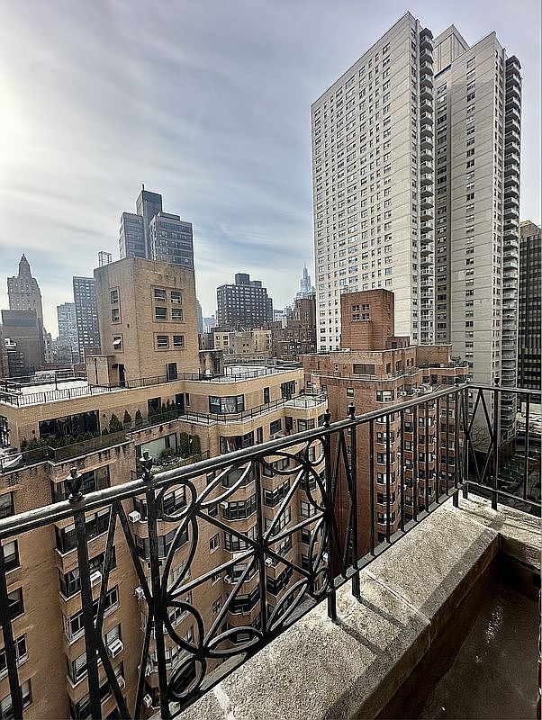 14 Sutton Pl S APT 13F New York, NY 10022  | Condominium