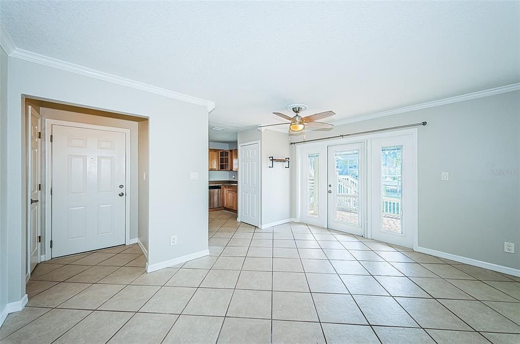 5196 Beach Dr SE APT B Saint Petersburg, FL 33705  | Condominium