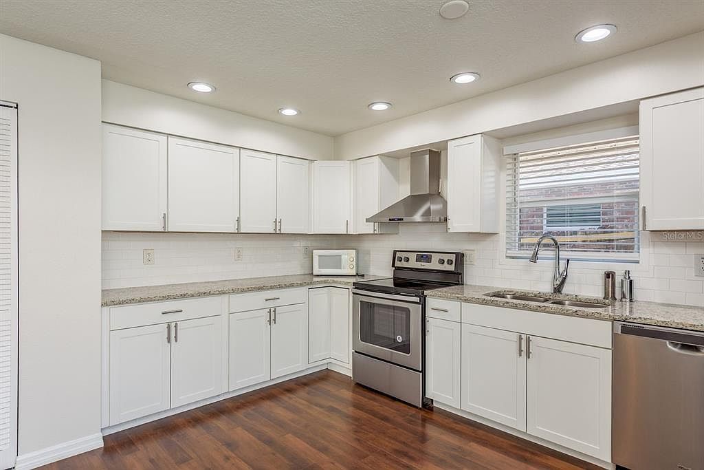 550 Ontario Ave Crystal Beach, FL 34681  | Single Family