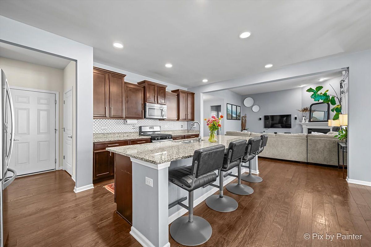 154 Chapin Way Oswego, IL 60543  | Single Family