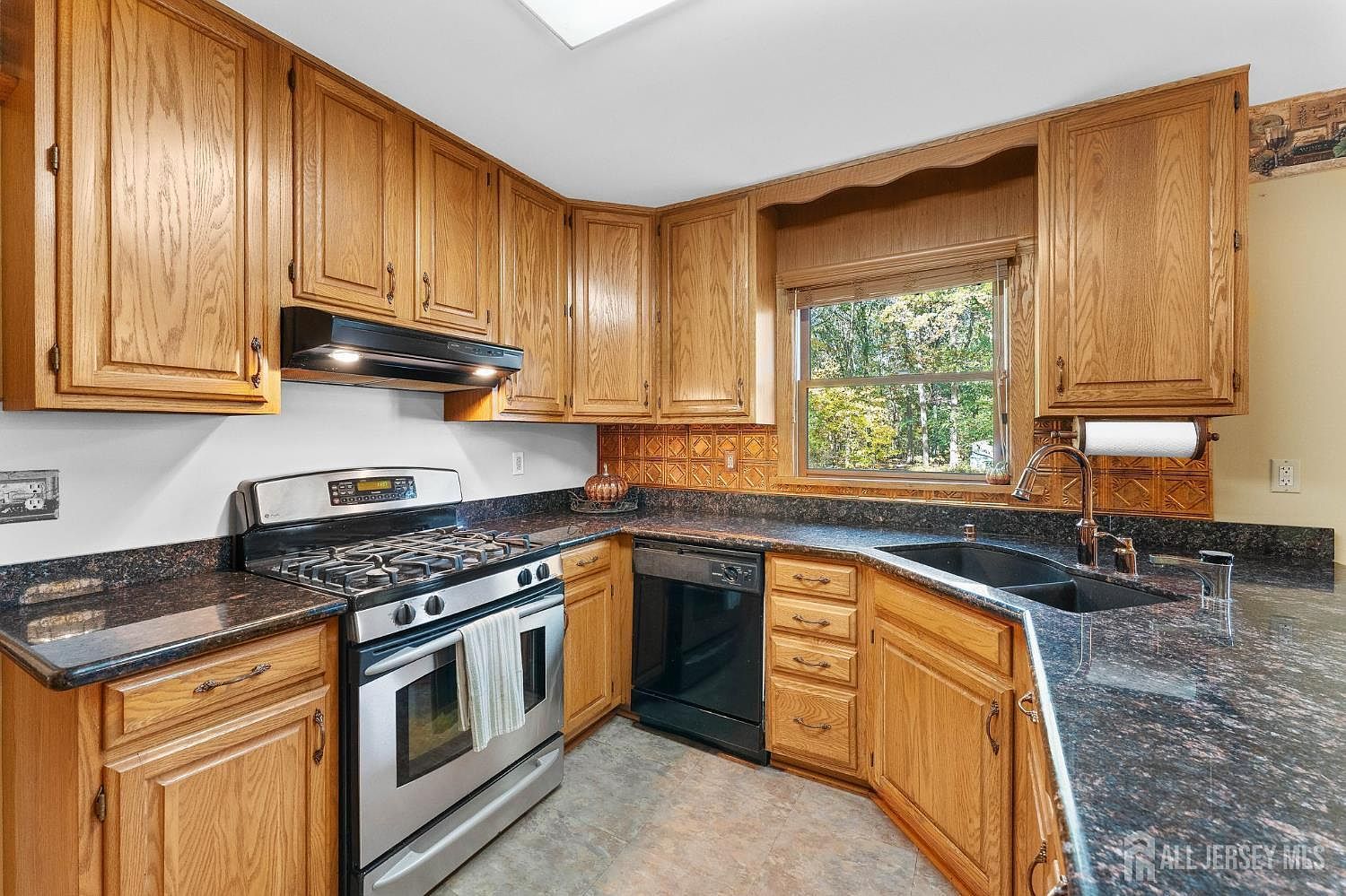 131 Cedarbrook Rd Sicklerville, NJ 08081  | Single Family