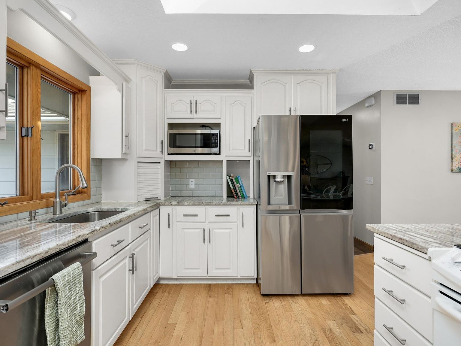 5124 Heritage Hills Dr Bloomington, MN 55437  | Single Family