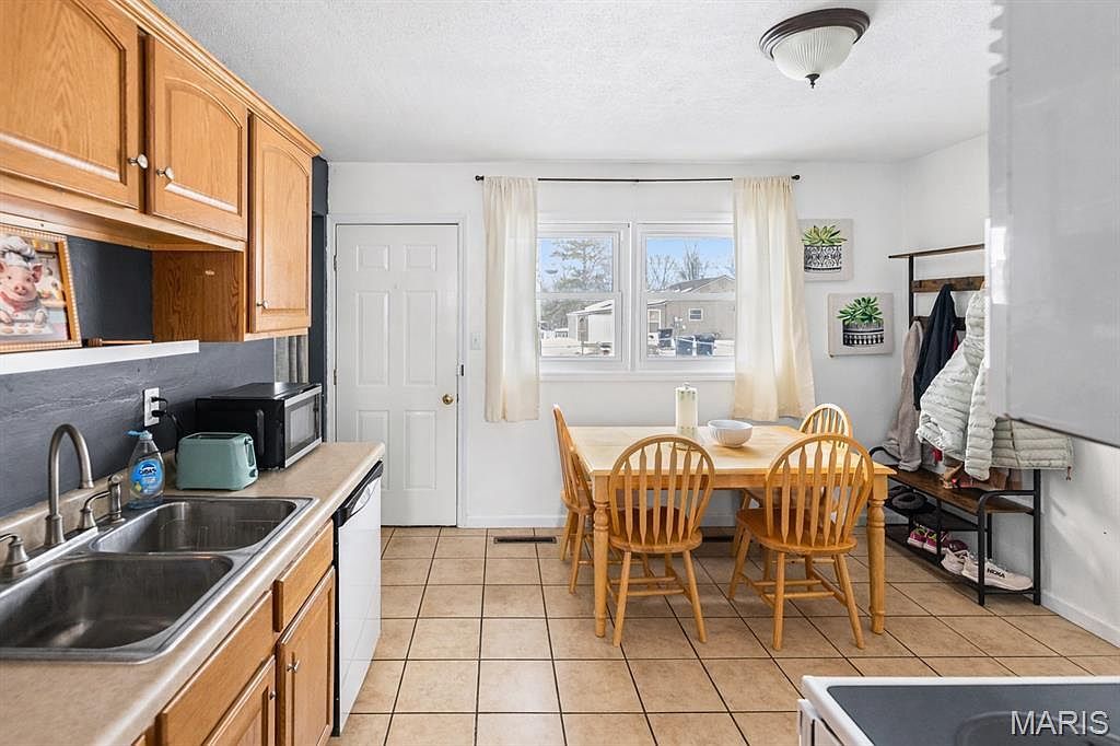 610 S Ridge Ave Steeleville, IL 62288 | Single Family